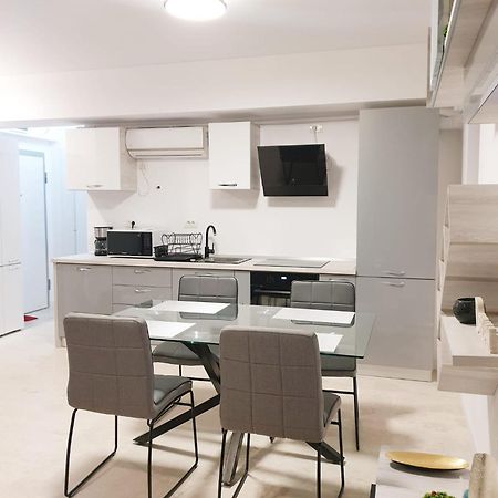 Seafront Papaya Apartment นาโวดาริ ภายนอก รูปภาพ
